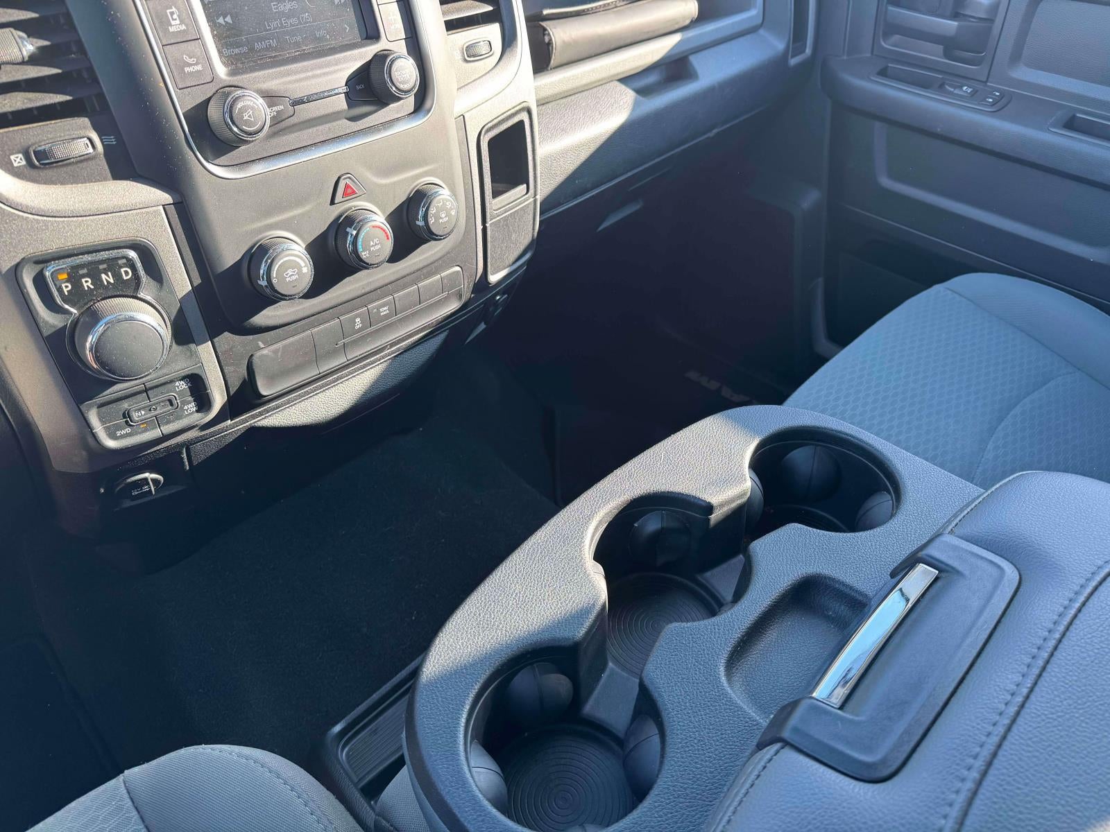 2018 RAM 1500 Express Crew Cab 4x4 57' Box