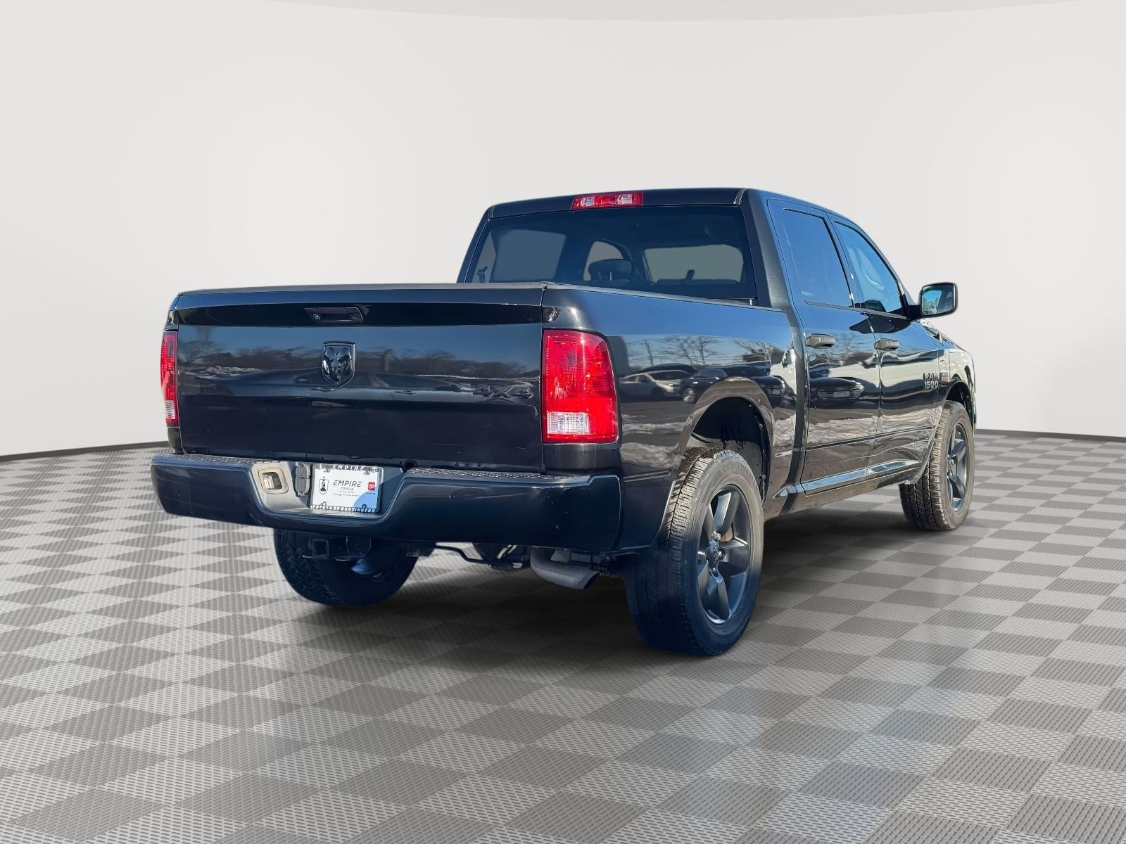 2018 RAM 1500 Express Crew Cab 4x4 57' Box