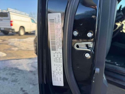 2018 RAM 1500 Express Crew Cab 4x4 57' Box