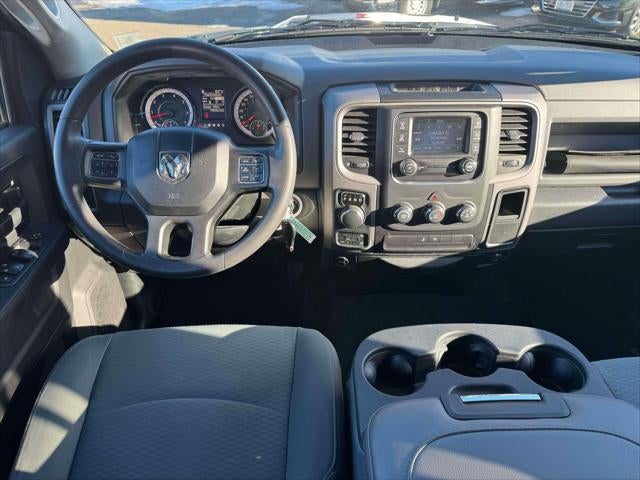 2018 RAM 1500 Express Crew Cab 4x4 57' Box