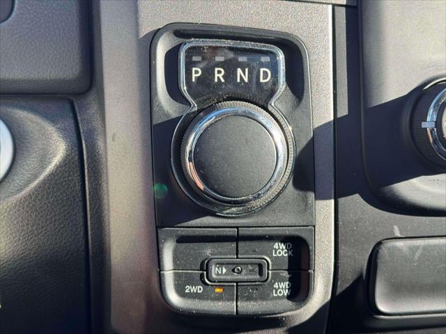 2018 RAM 1500 Express Crew Cab 4x4 57' Box