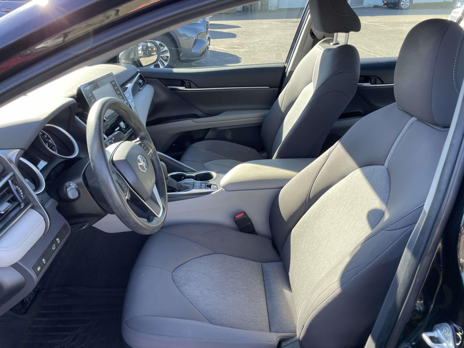 2022 Toyota Camry Hybrid LE