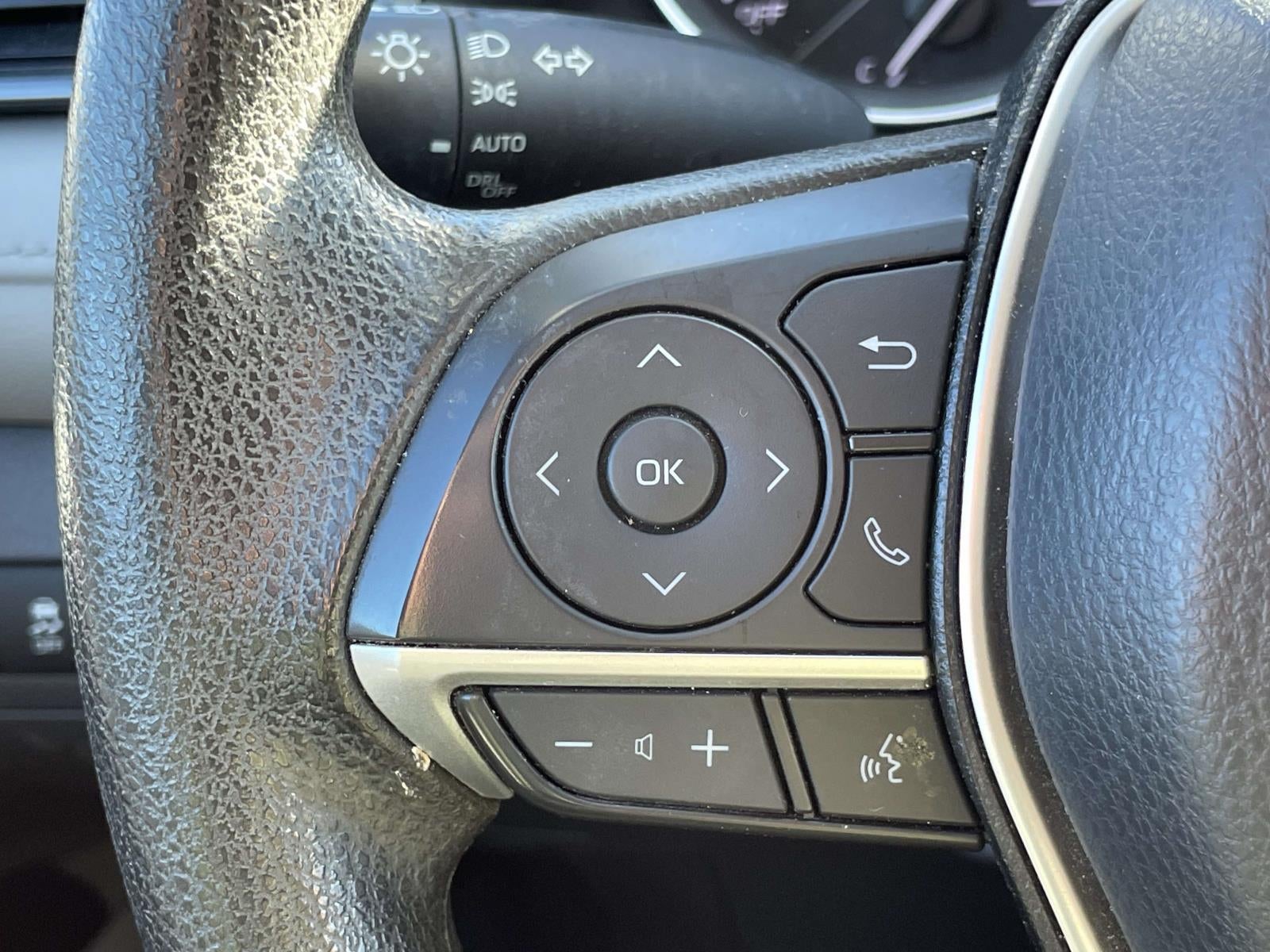 2022 Toyota Camry Hybrid LE