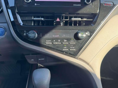 2022 Toyota Camry Hybrid LE