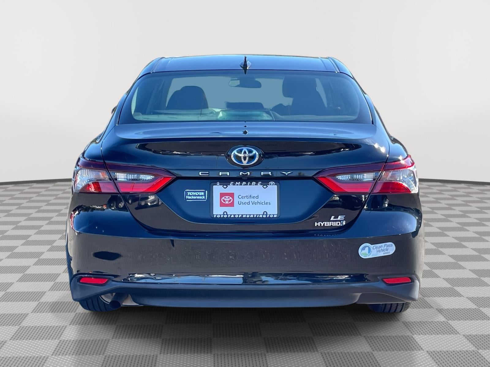 2022 Toyota Camry Hybrid LE