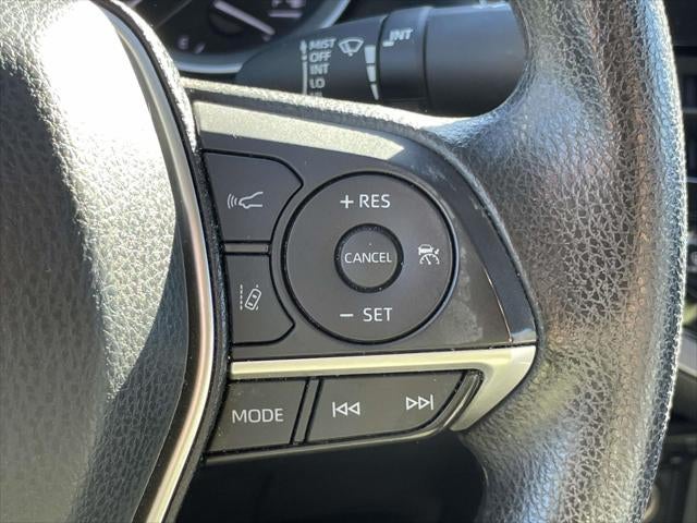 2022 Toyota Camry Hybrid LE