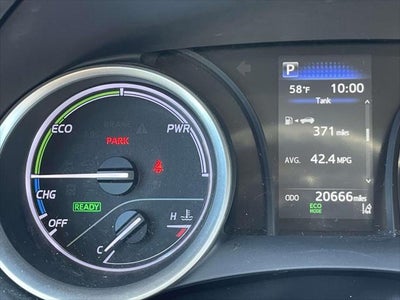 2022 Toyota Camry Hybrid LE