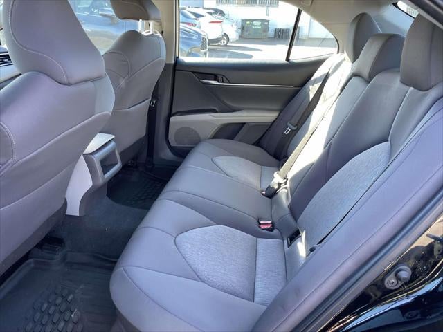 2022 Toyota Camry Hybrid LE