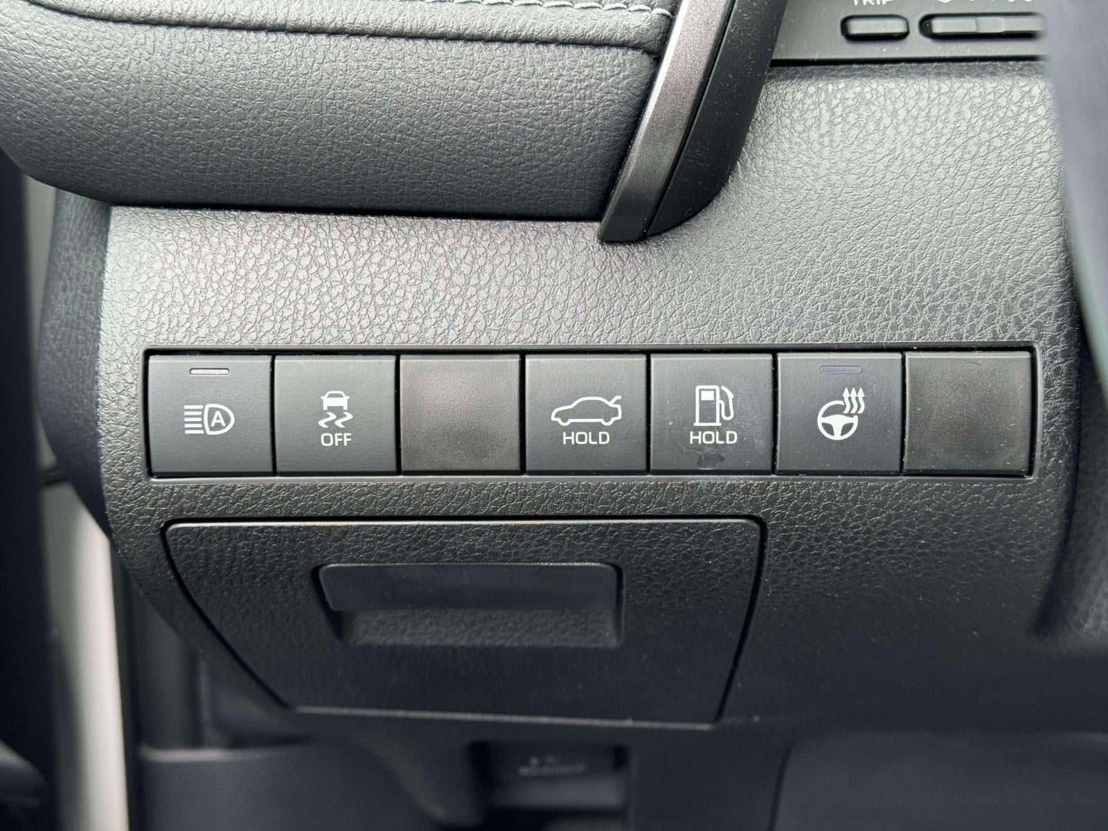 2021 Toyota Camry XSE Hybrid