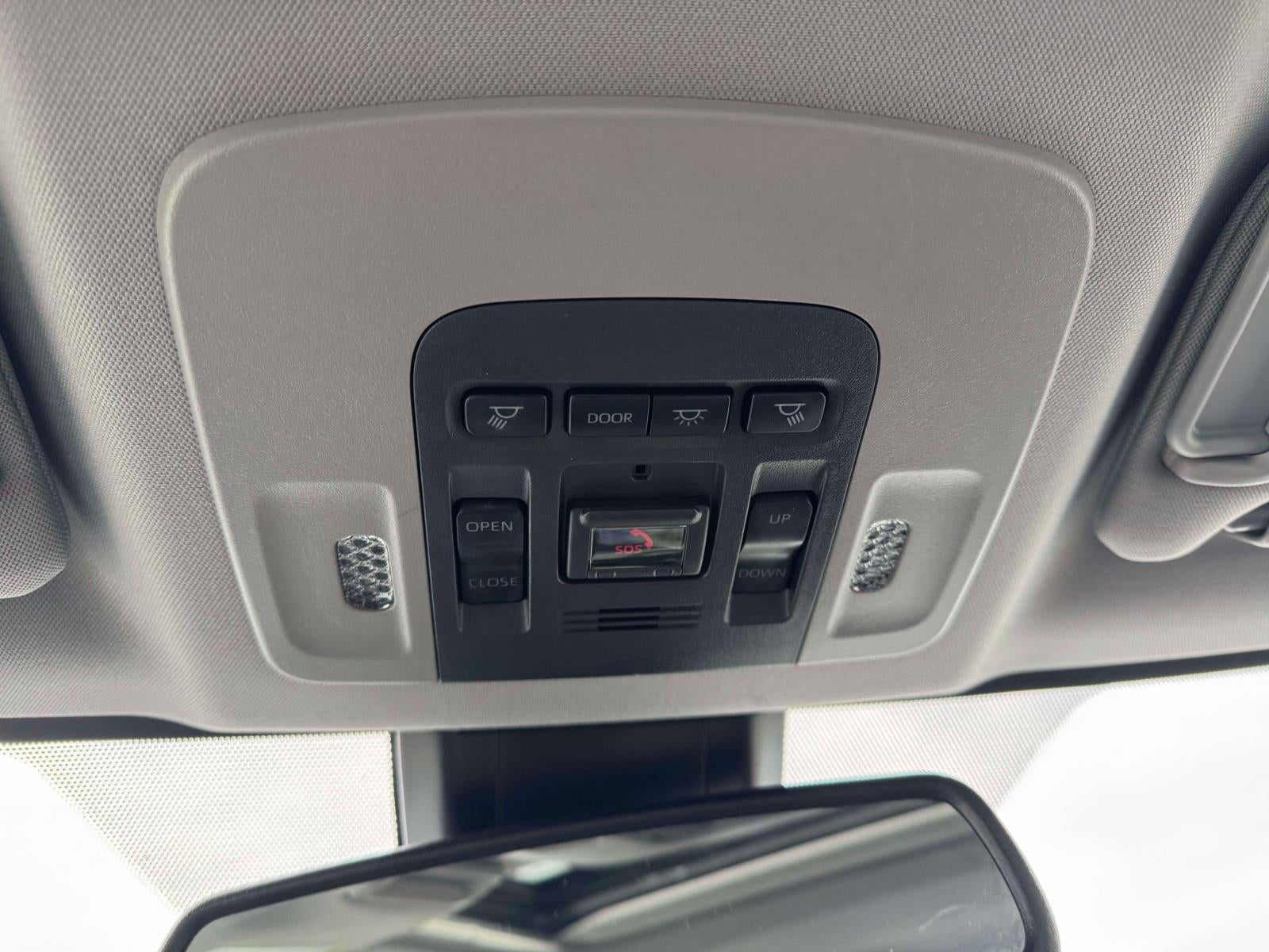 2021 Toyota Camry XSE Hybrid