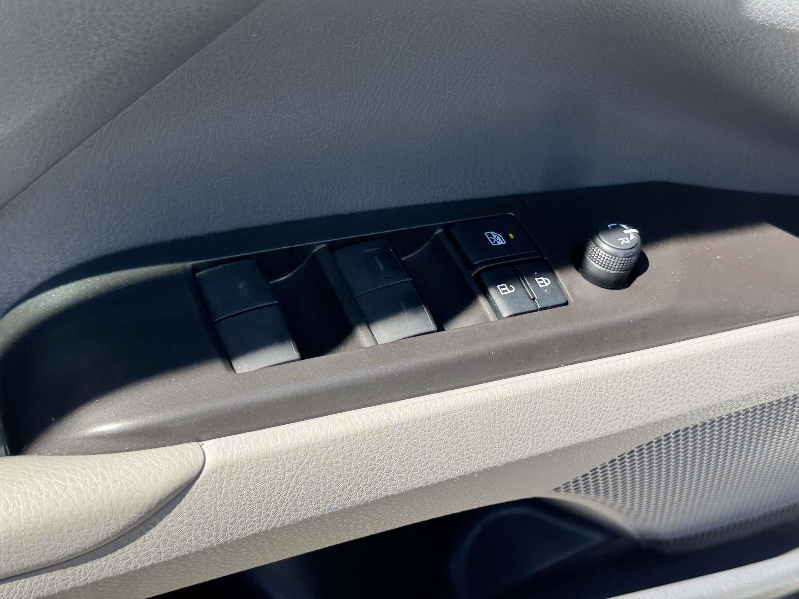 2022 Toyota Camry LE AWD
