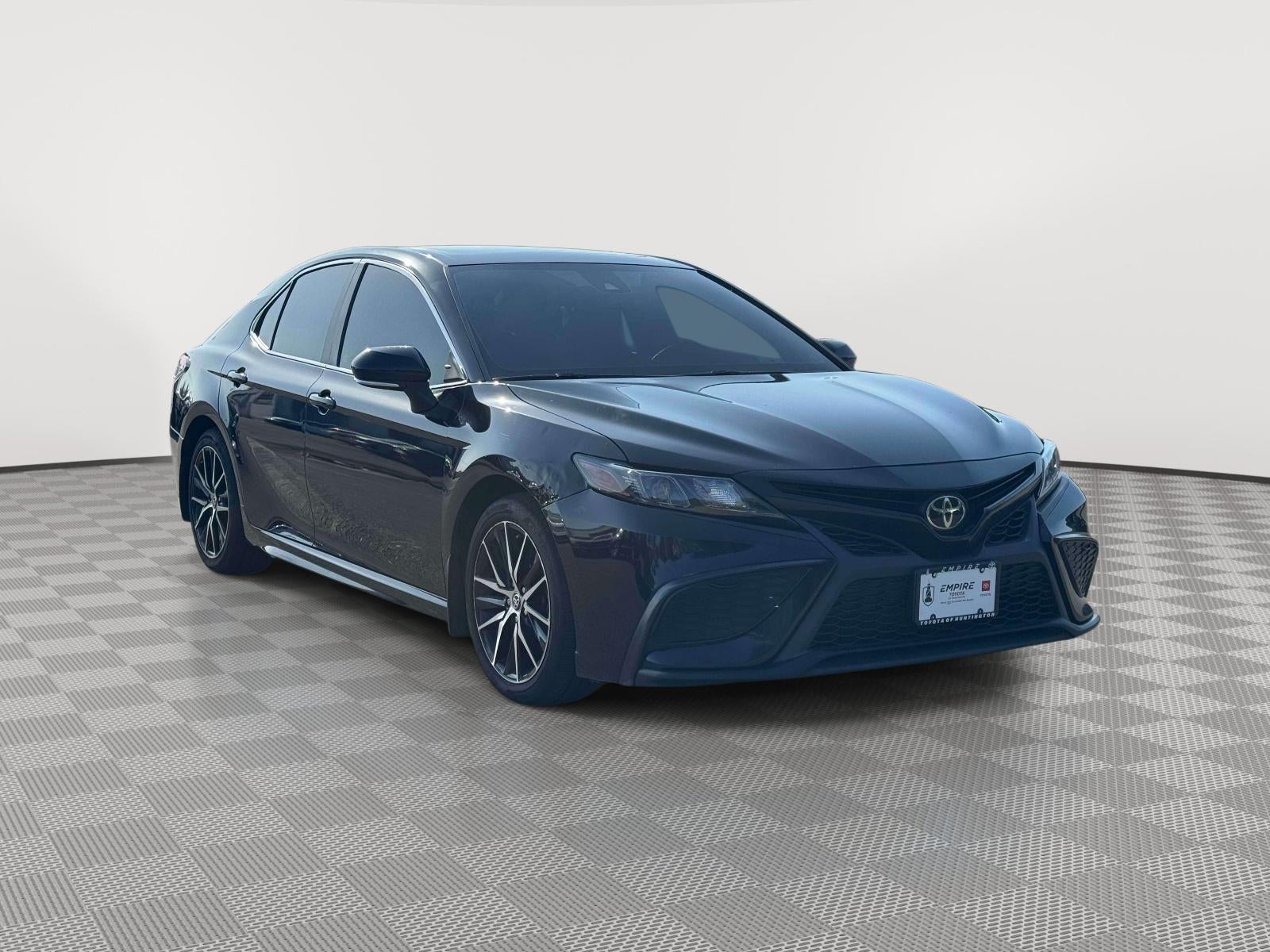 2022 Toyota Camry SE AWD