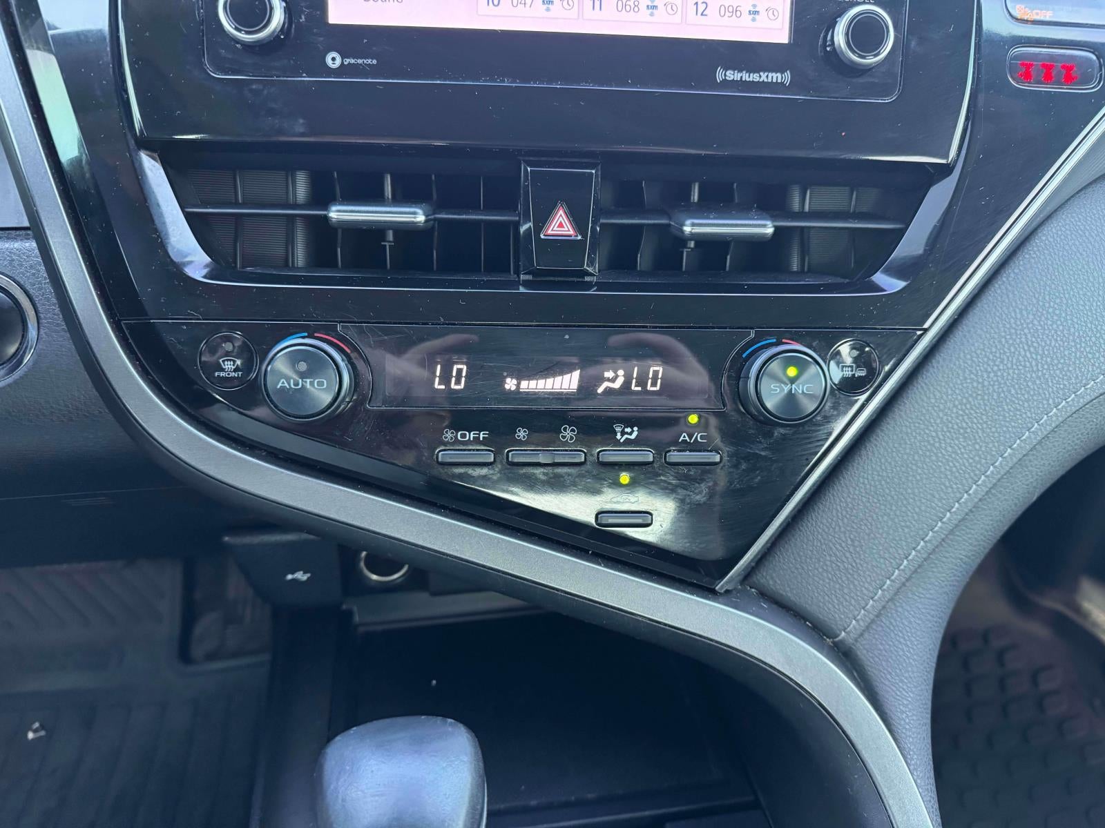2022 Toyota Camry SE AWD