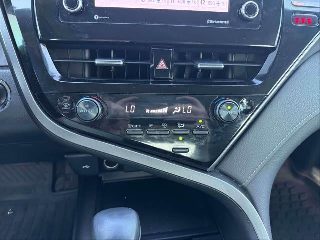 2022 Toyota Camry SE AWD