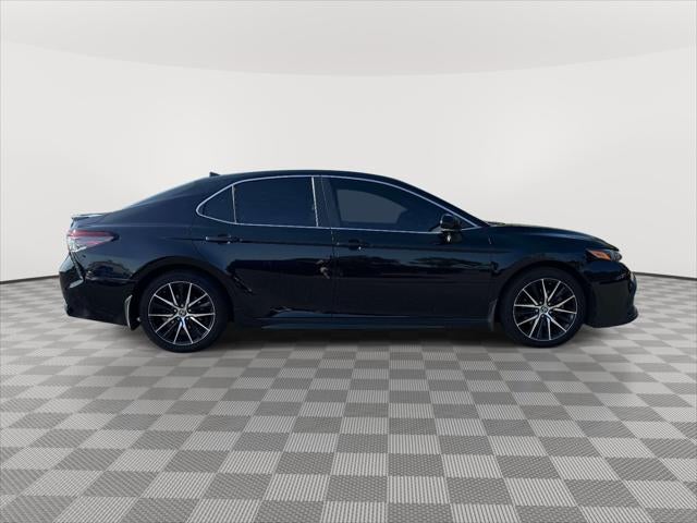 2022 Toyota Camry SE AWD
