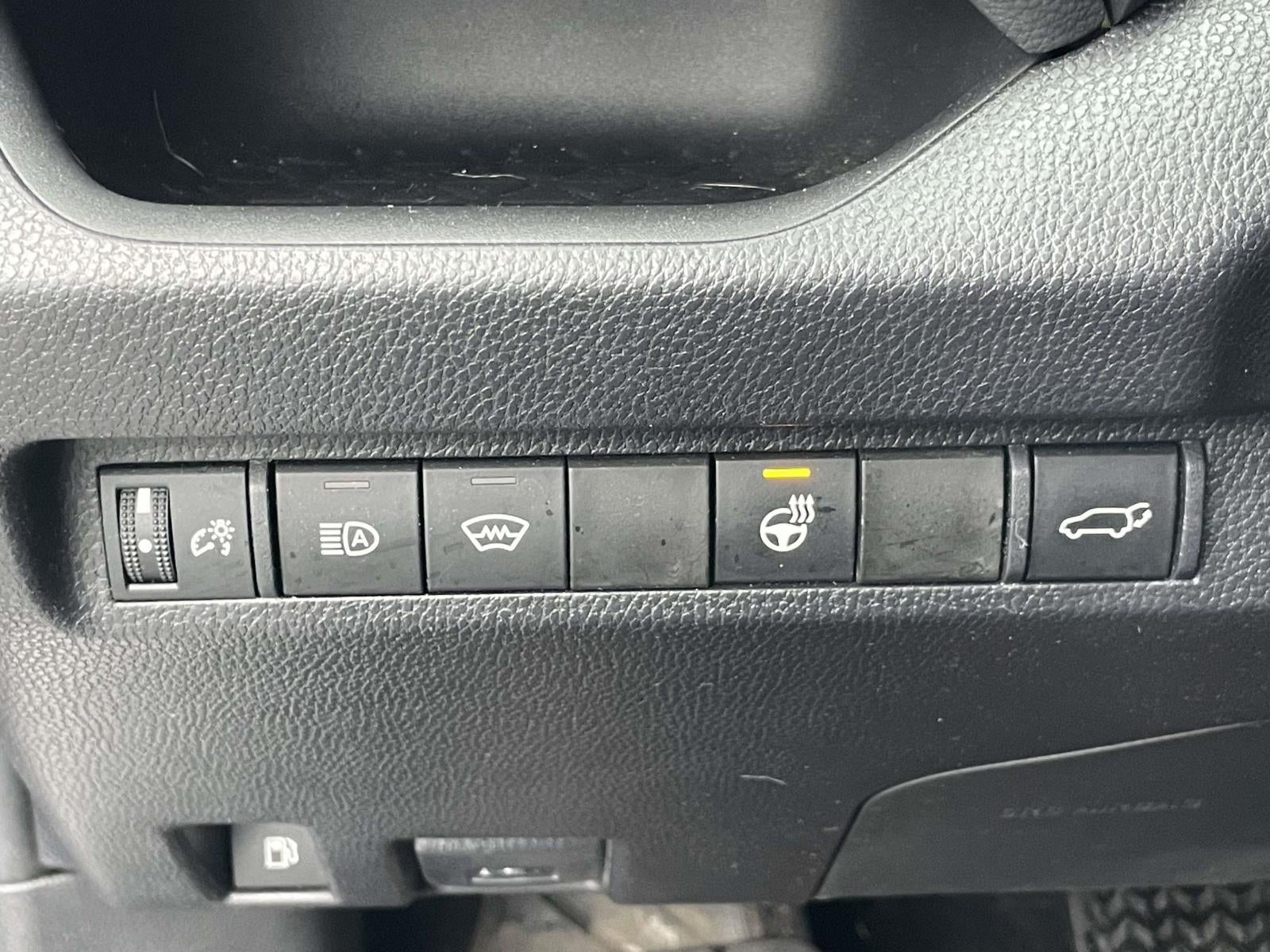 2023 Toyota RAV4 Hybrid SE