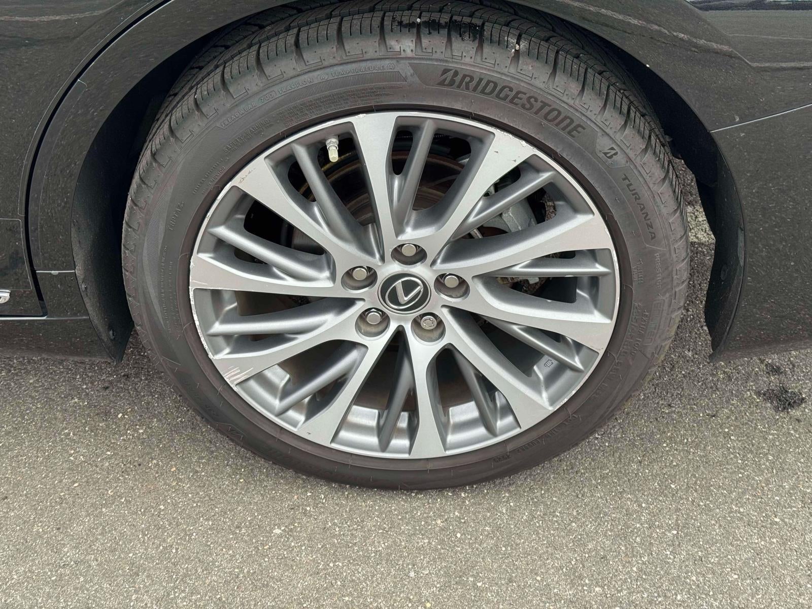 2021 Lexus ES 300h 300h