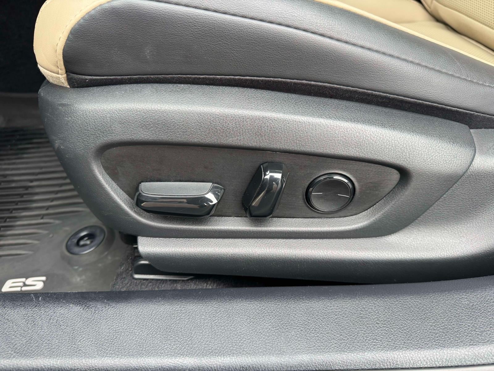 2021 Lexus ES 300h 300h