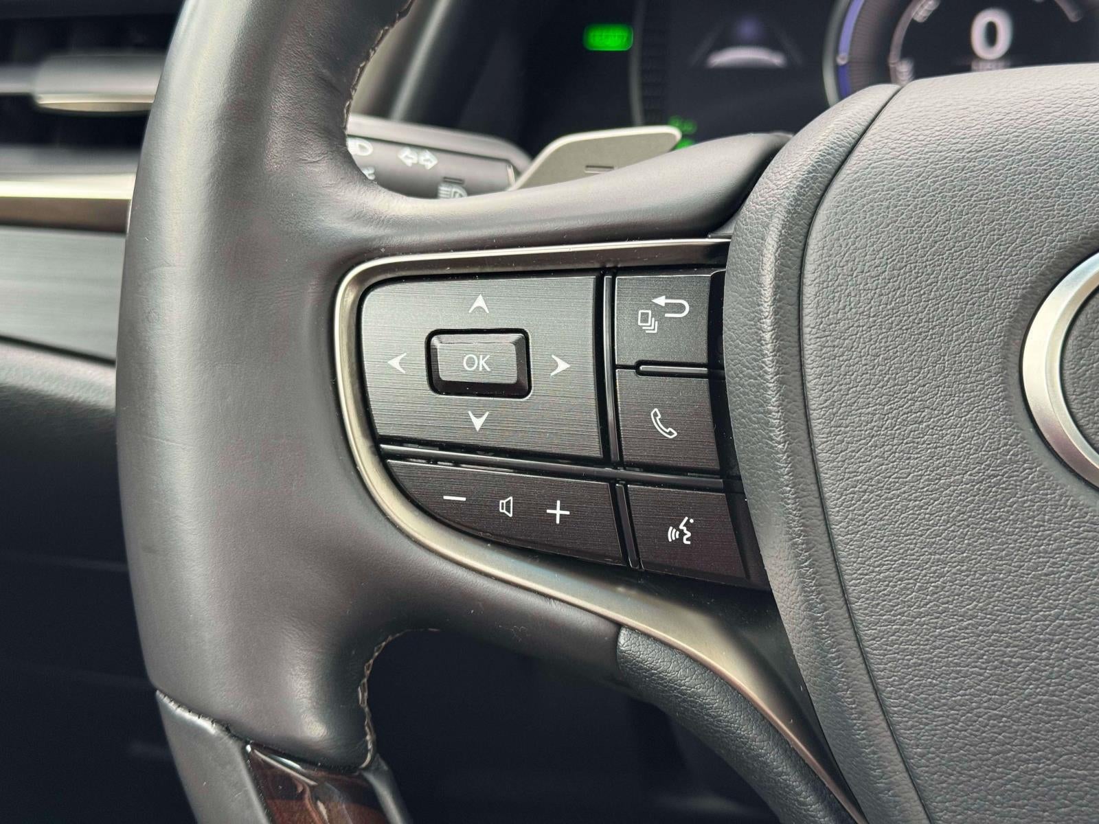 2021 Lexus ES 300h 300h