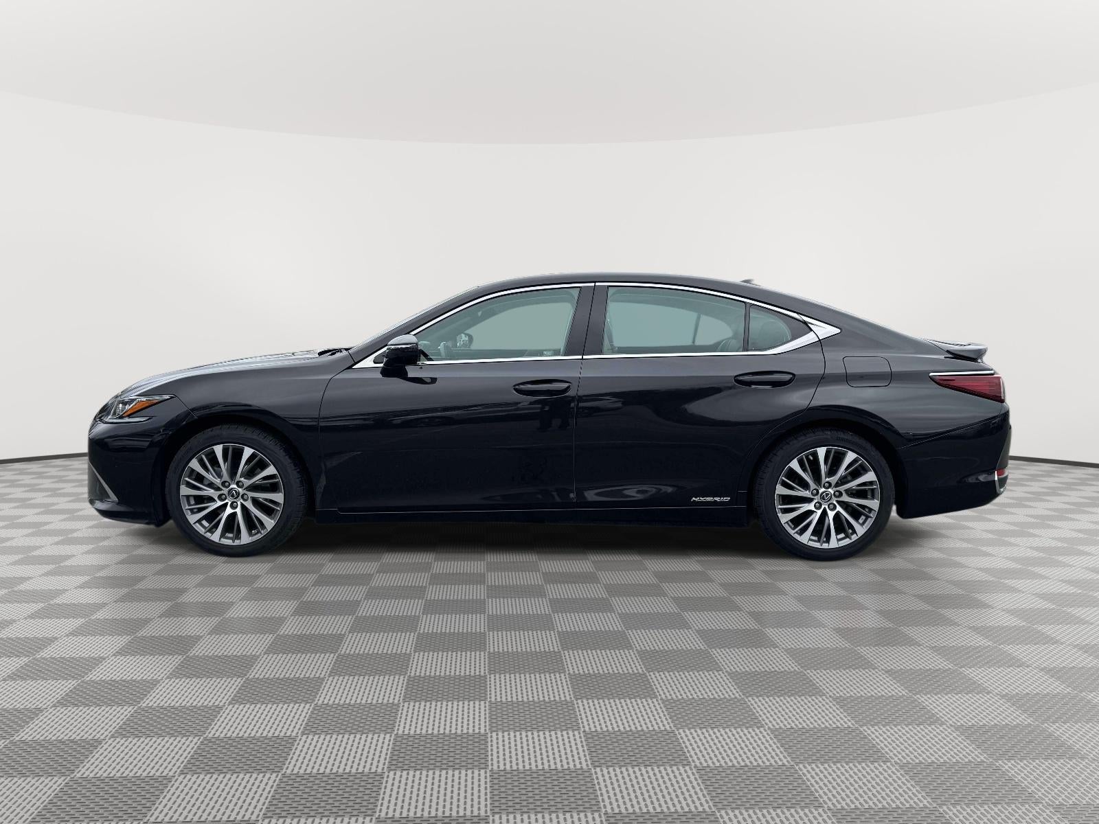 2021 Lexus ES 300h 300h