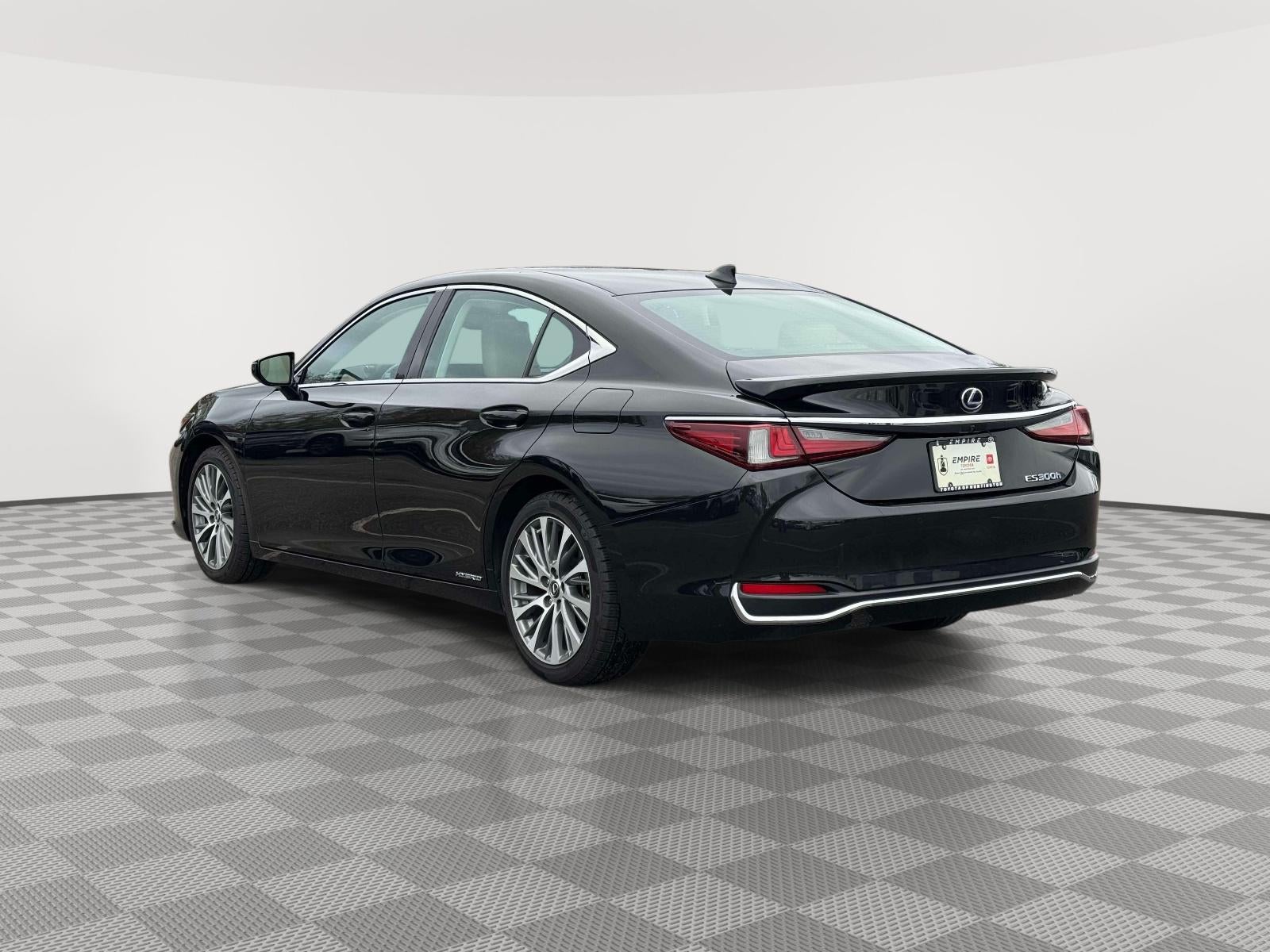 2021 Lexus ES 300h 300h