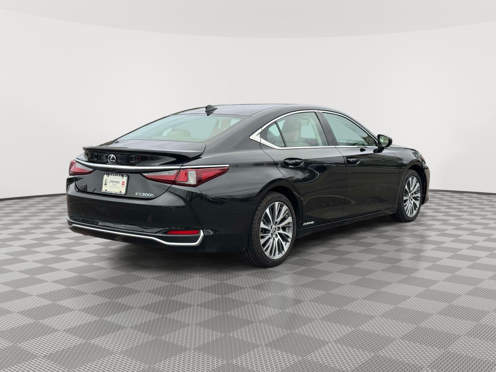 2021 Lexus ES 300h 300h