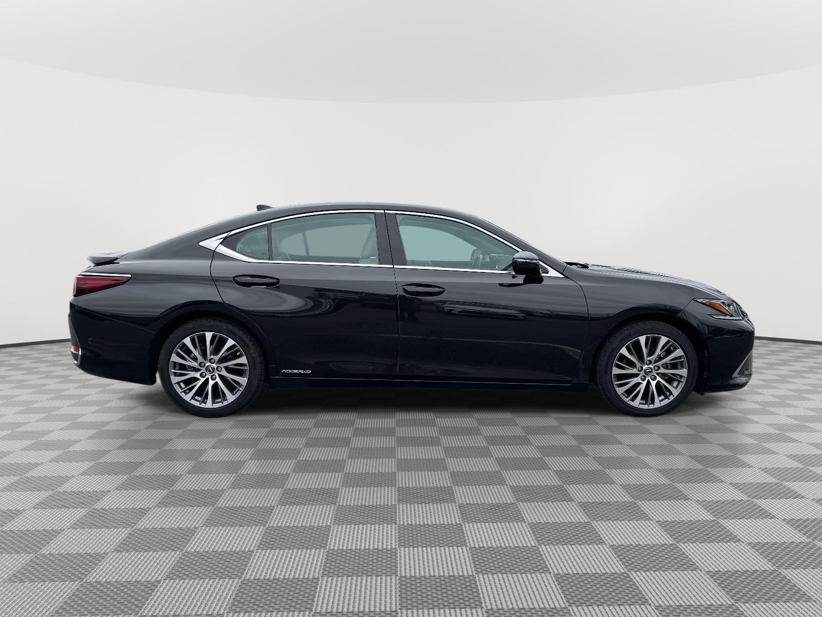 2021 Lexus ES 300h 300h