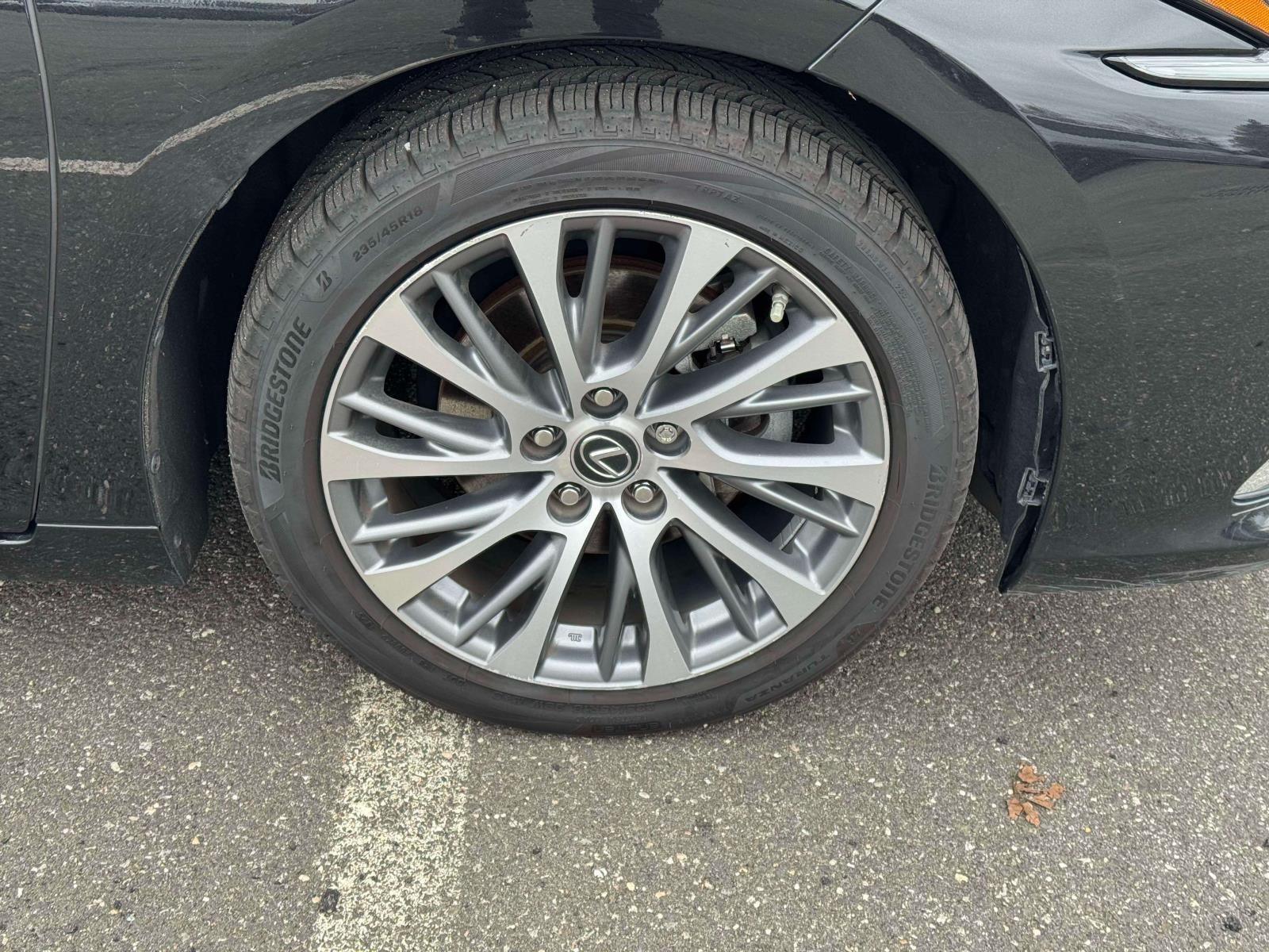 2021 Lexus ES 300h 300h