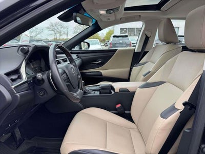 2021 Lexus ES 300h 300h