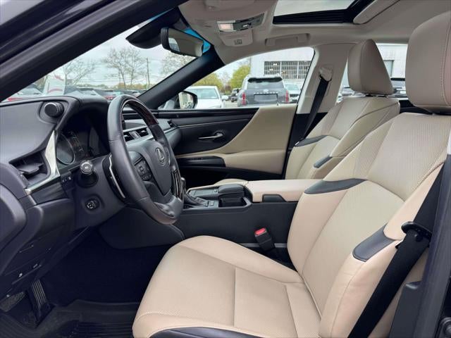 2021 Lexus ES 300h 300h