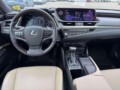 2021 Lexus ES 300h 300h