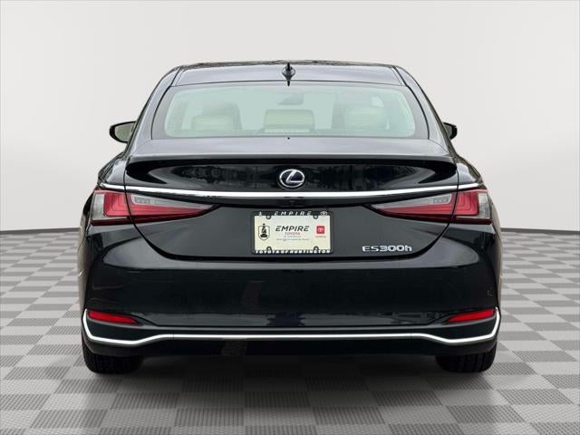 2021 Lexus ES 300h 300h