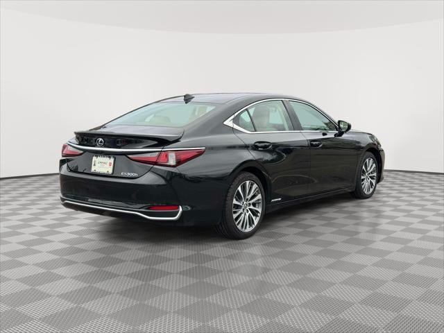 2021 Lexus ES 300h 300h