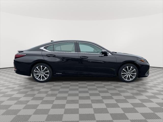 2021 Lexus ES 300h 300h