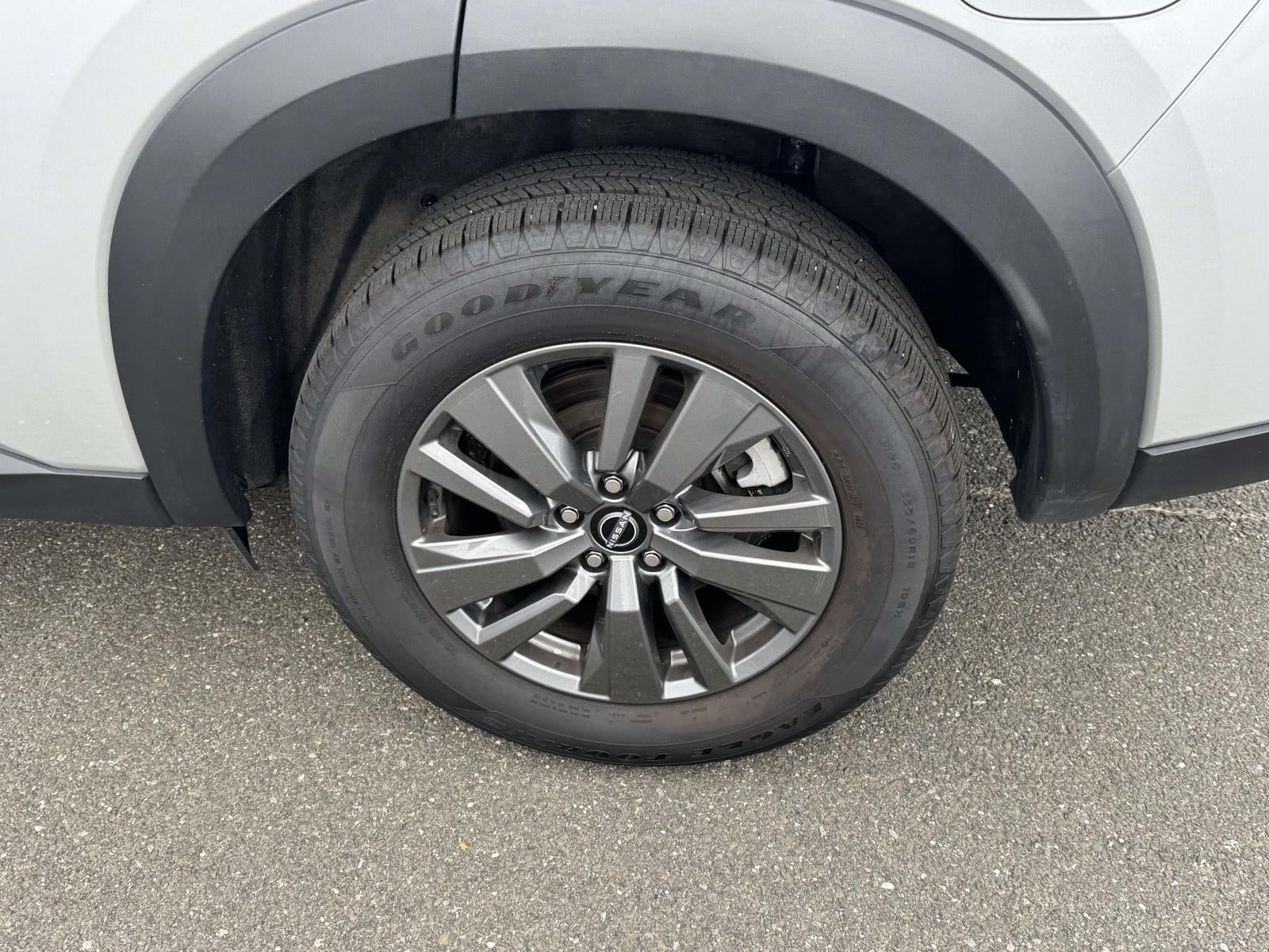 2024 Nissan Pathfinder SV 4WD