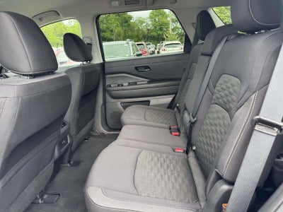 2024 Nissan Pathfinder SV 4WD
