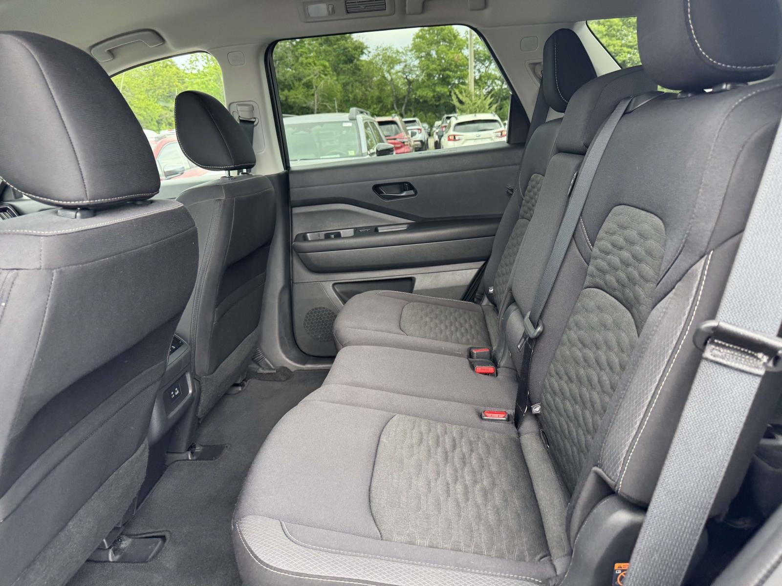2024 Nissan Pathfinder SV 4WD
