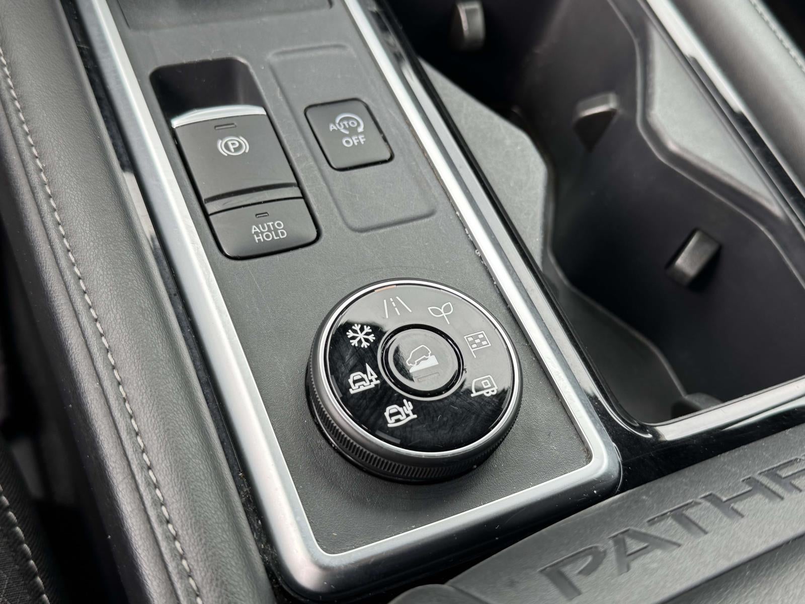 2024 Nissan Pathfinder SV 4WD