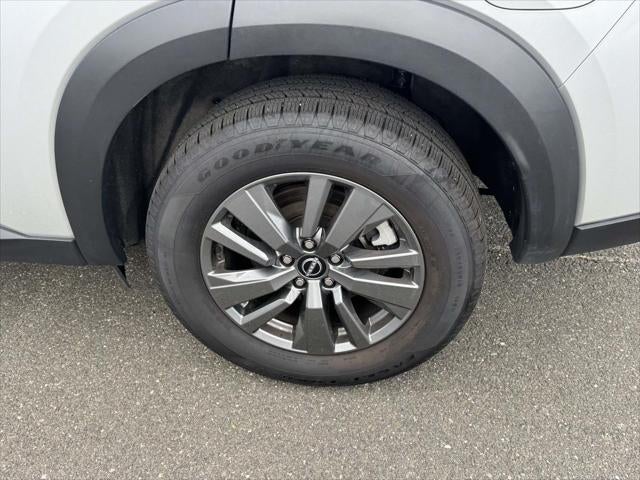 2024 Nissan Pathfinder SV 4WD