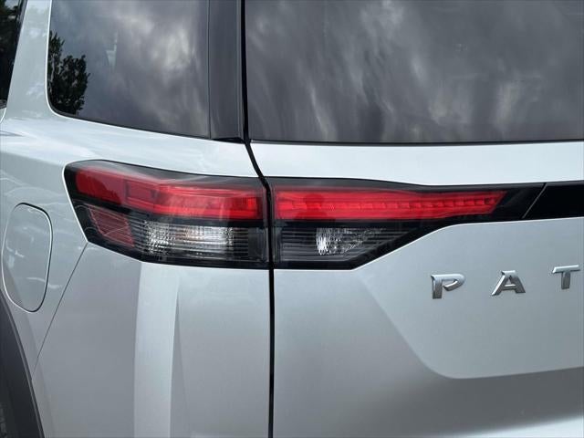 2024 Nissan Pathfinder SV 4WD