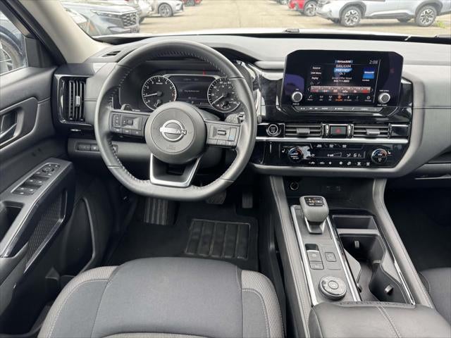 2024 Nissan Pathfinder SV 4WD