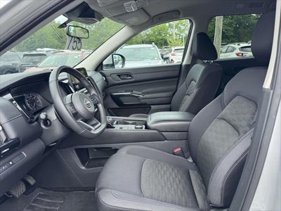 2024 Nissan Pathfinder SV 4WD