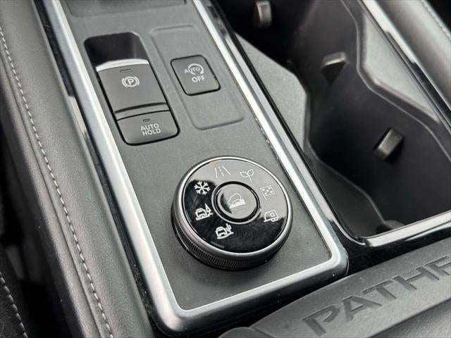 2024 Nissan Pathfinder SV 4WD