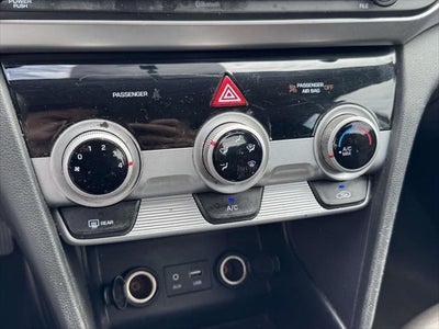 2019 Hyundai Elantra SE