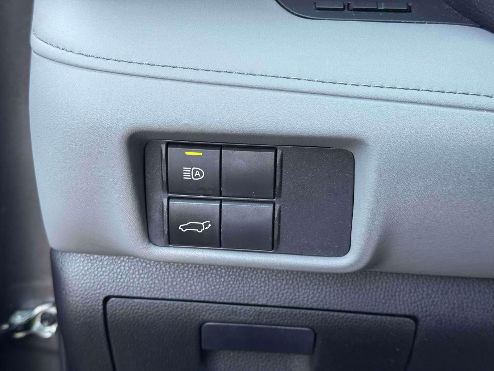 2022 Toyota Highlander Hybrid LE
