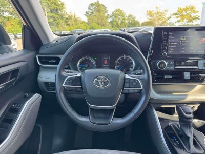 2022 Toyota Highlander Hybrid LE