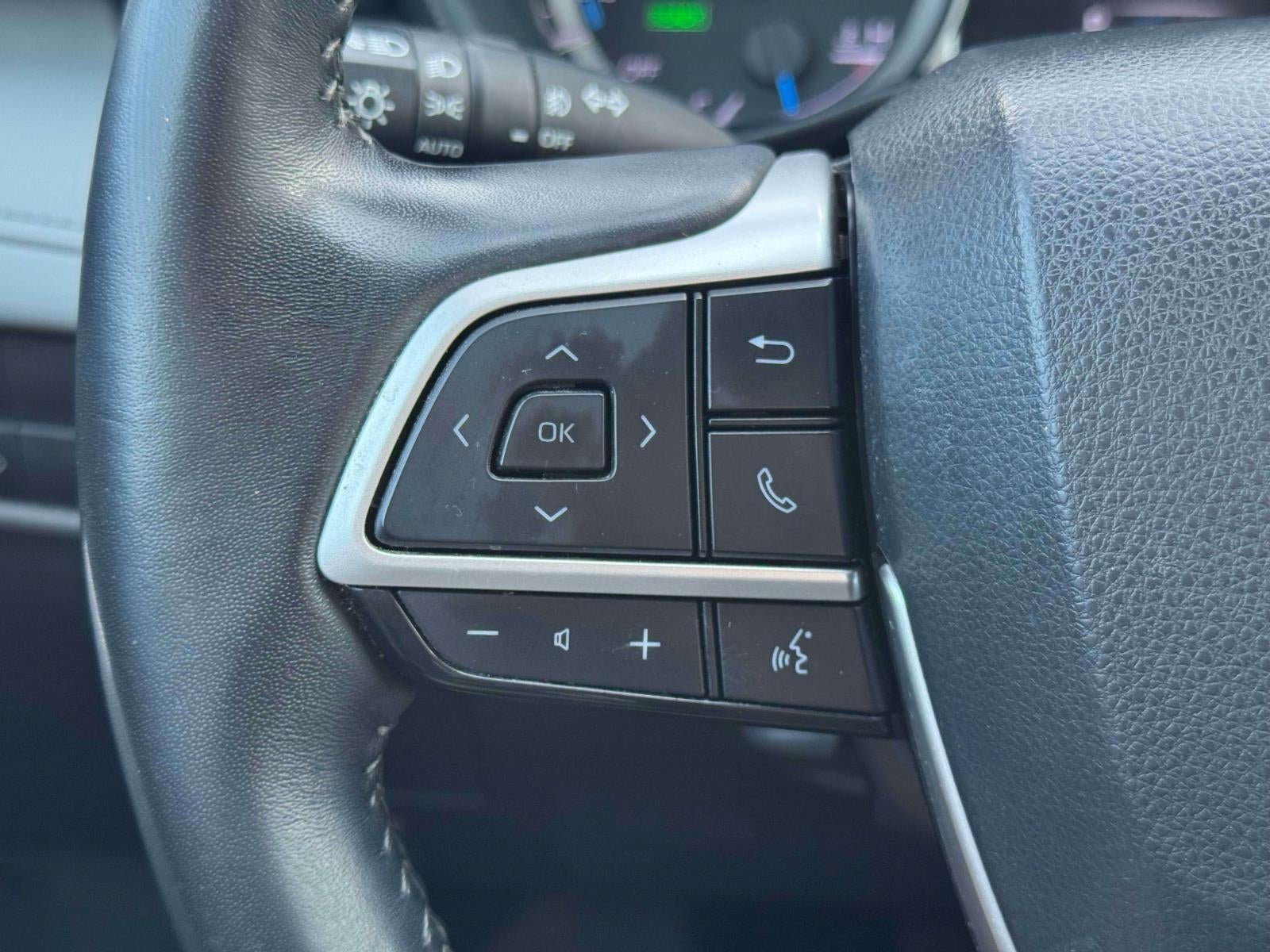 2022 Toyota Highlander Hybrid LE