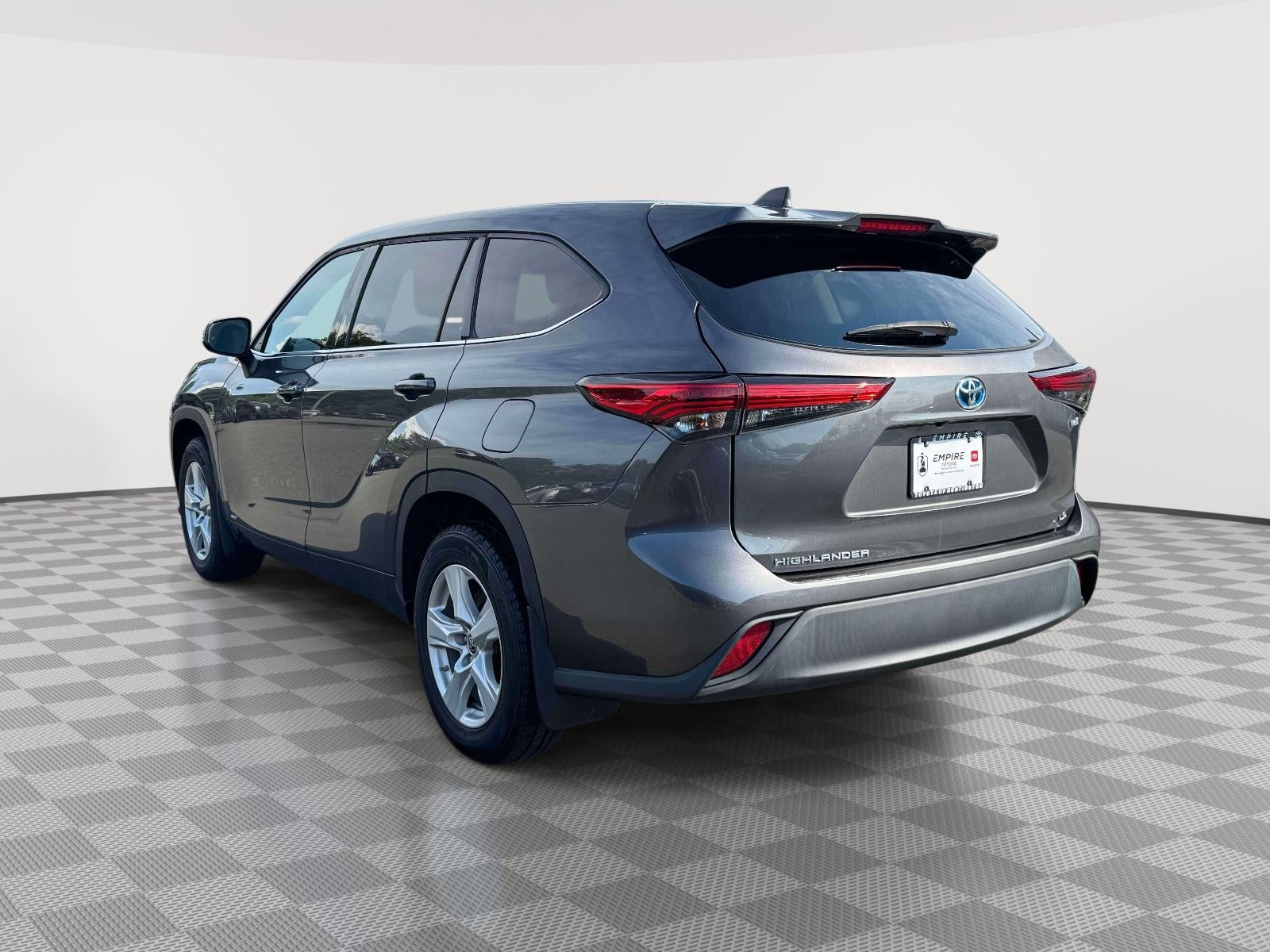 2022 Toyota Highlander Hybrid LE