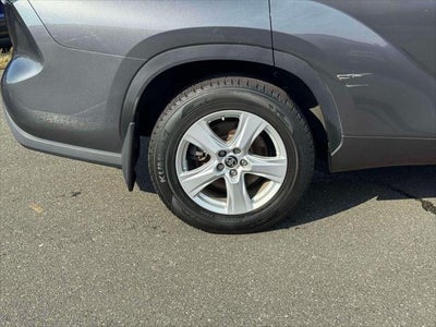 2022 Toyota Highlander Hybrid LE