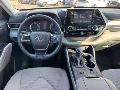 2022 Toyota Highlander Hybrid LE